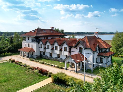 Hotel Joseph Conrad Spa & Wellness – kameralny hotel z domami na wodzie